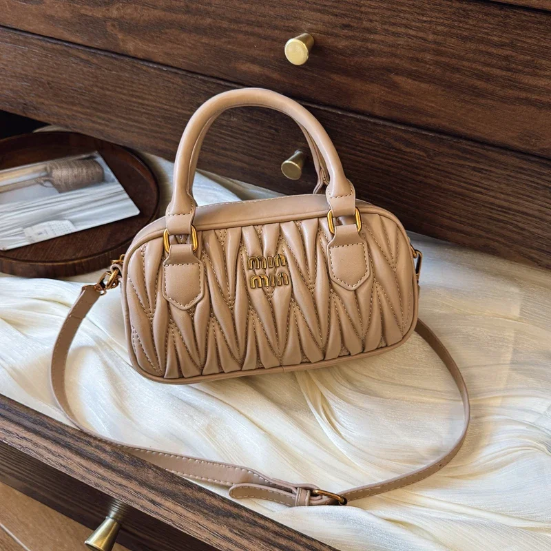 Luxury Lifestyle For Women - Borsa a Spalla Elegante in Pelle